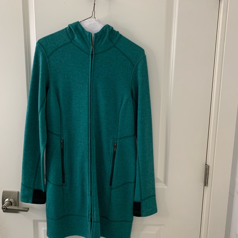 Ibex long sweater w hood. Excellent condition! Double zipper.